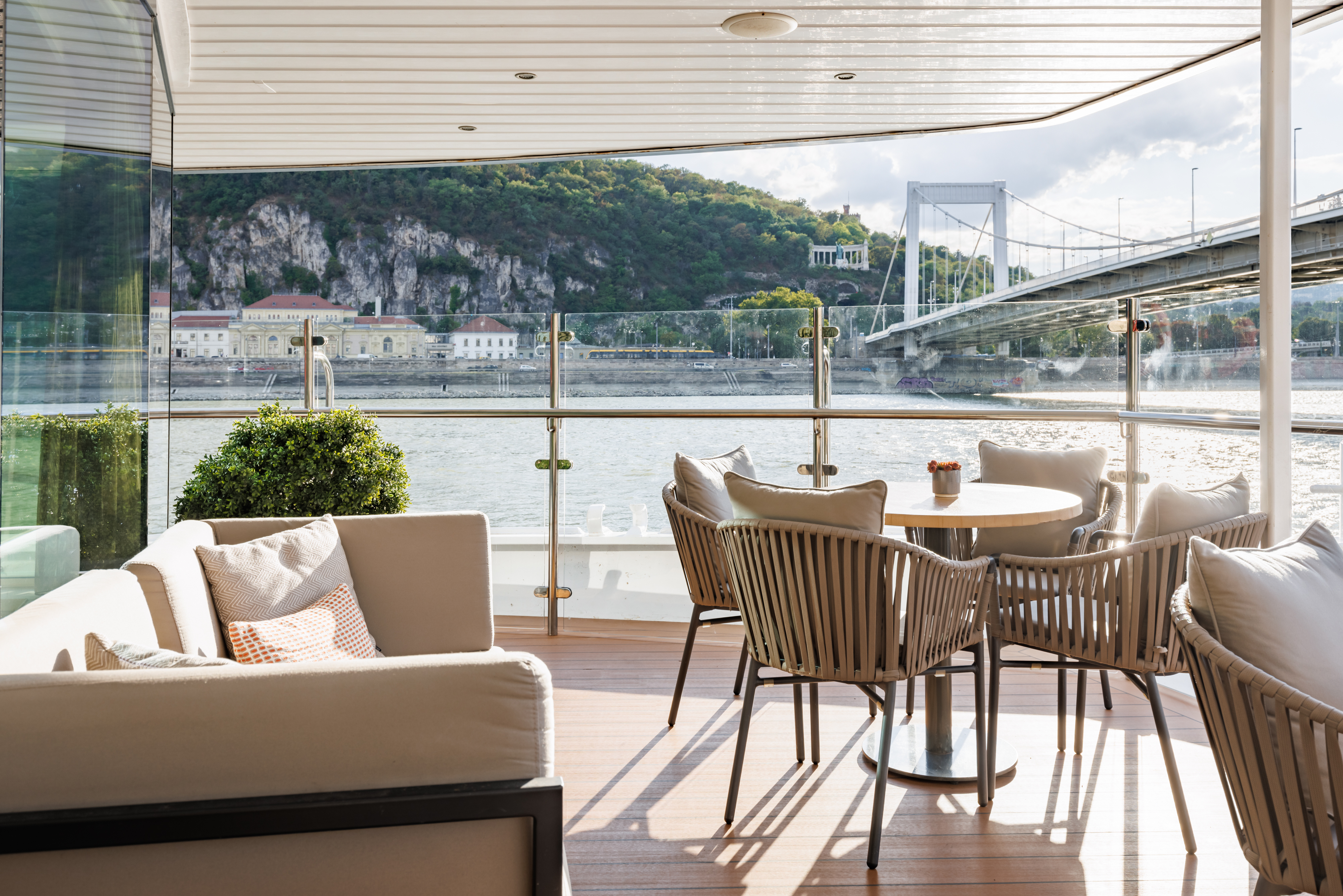 Avalon Tranquility II - Observation Lounge